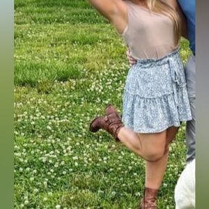 Adorable blue and white floral mini skirt. Perfect for summer!